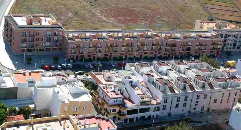 Complejo de viviendas en la zona costera de Salinetas-Telde/TA.